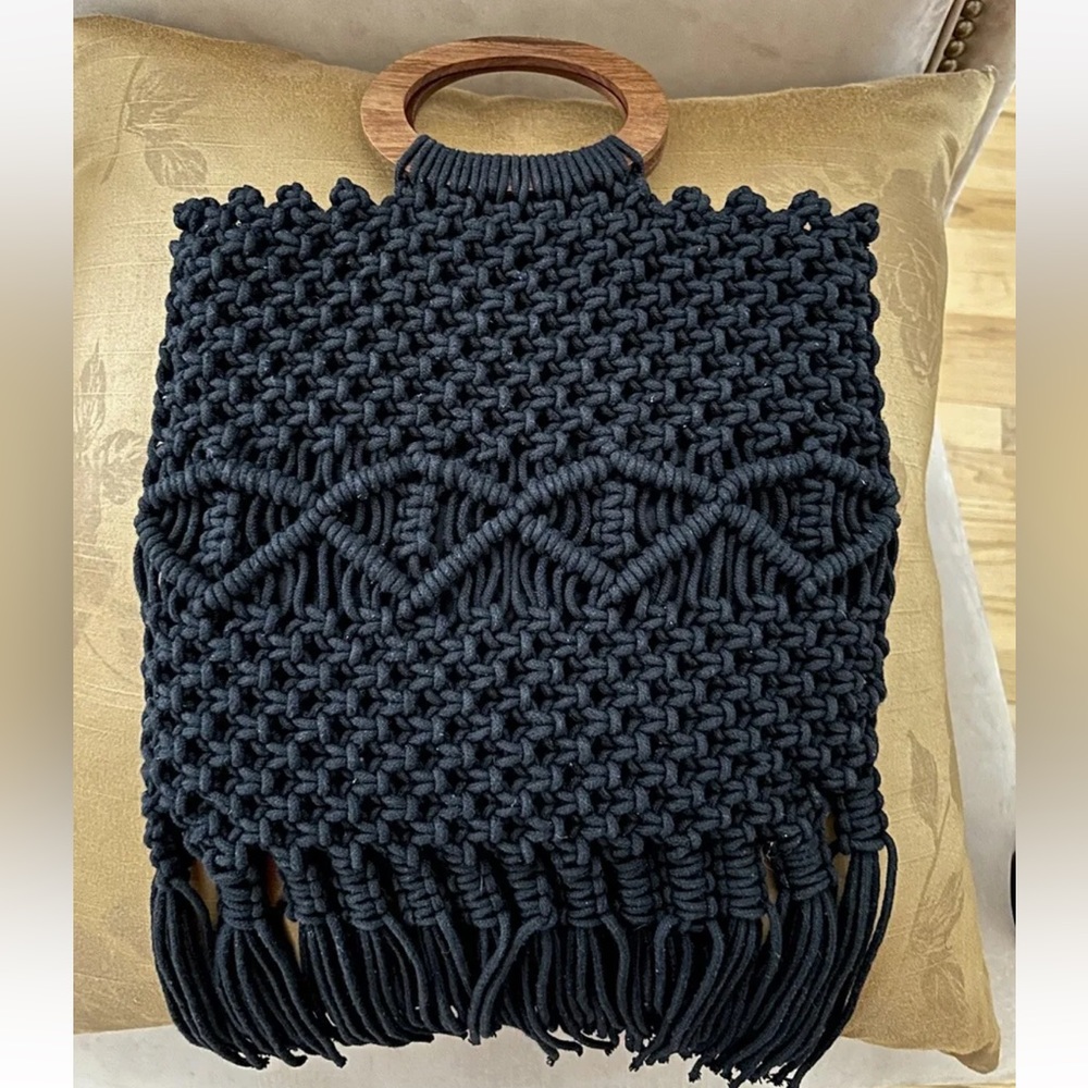 Danielle Nicole Macrame Crochet Fringe Wooden Han… - image 2